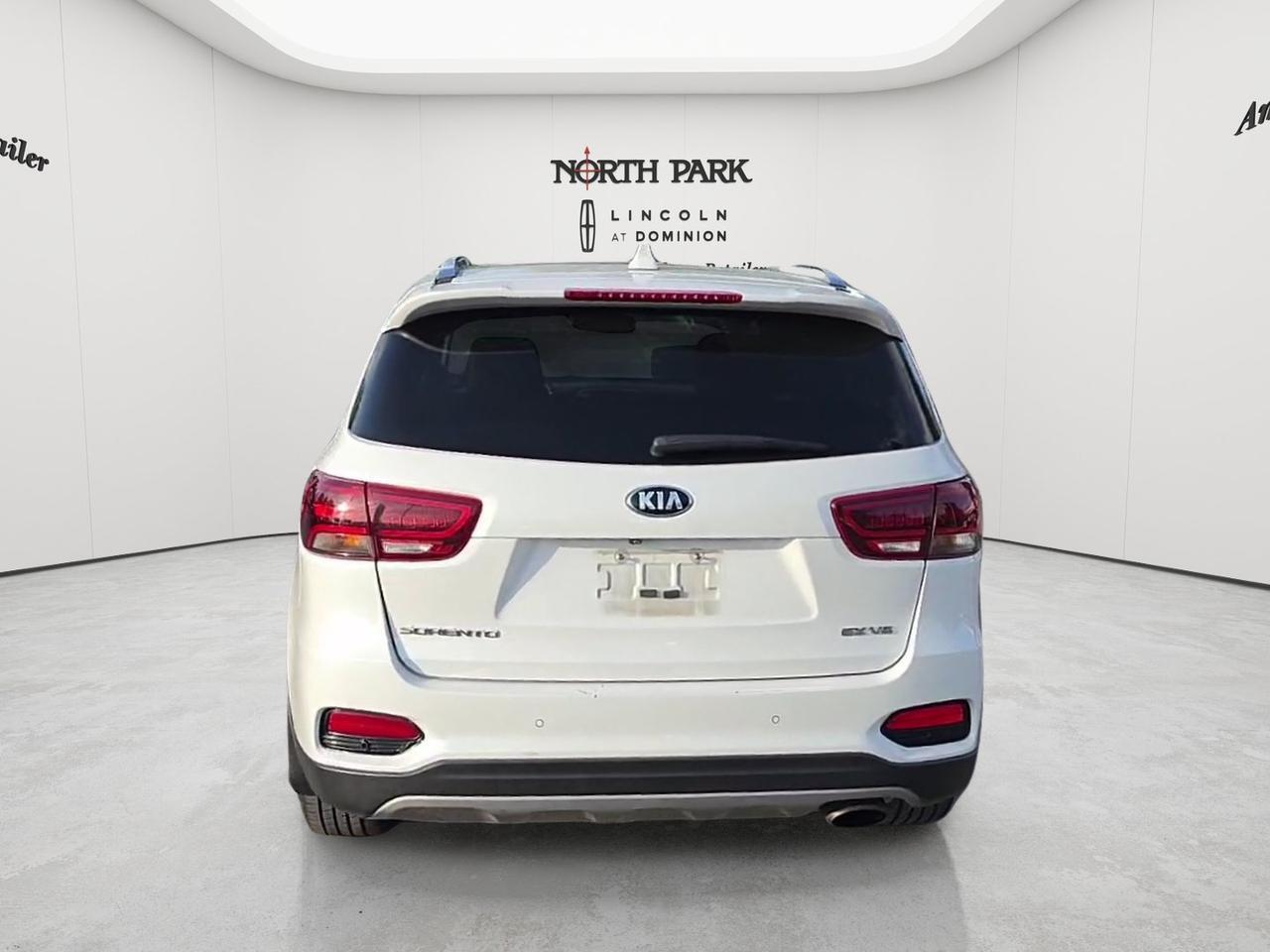 2019 Kia Sorento EX V6
