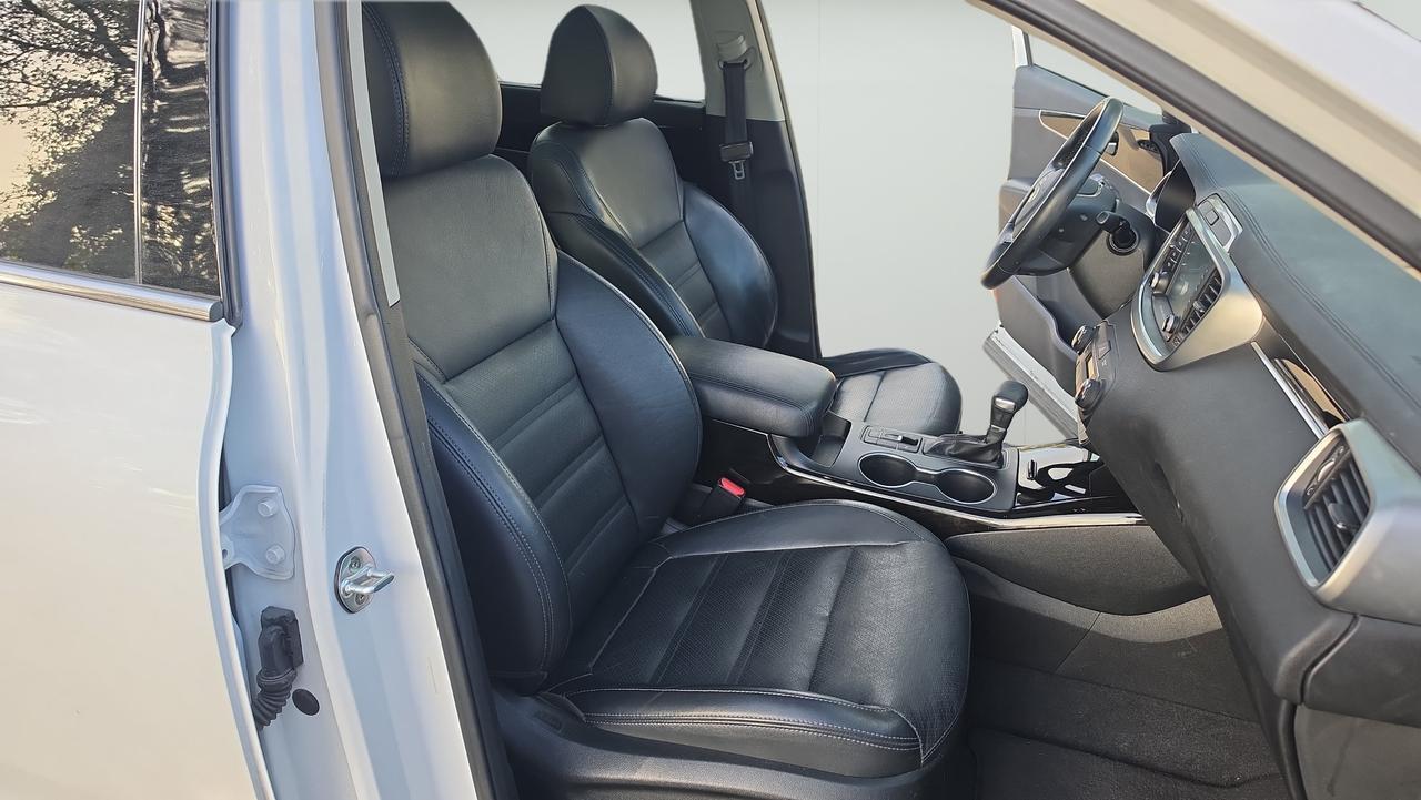 2019 Kia Sorento EX V6