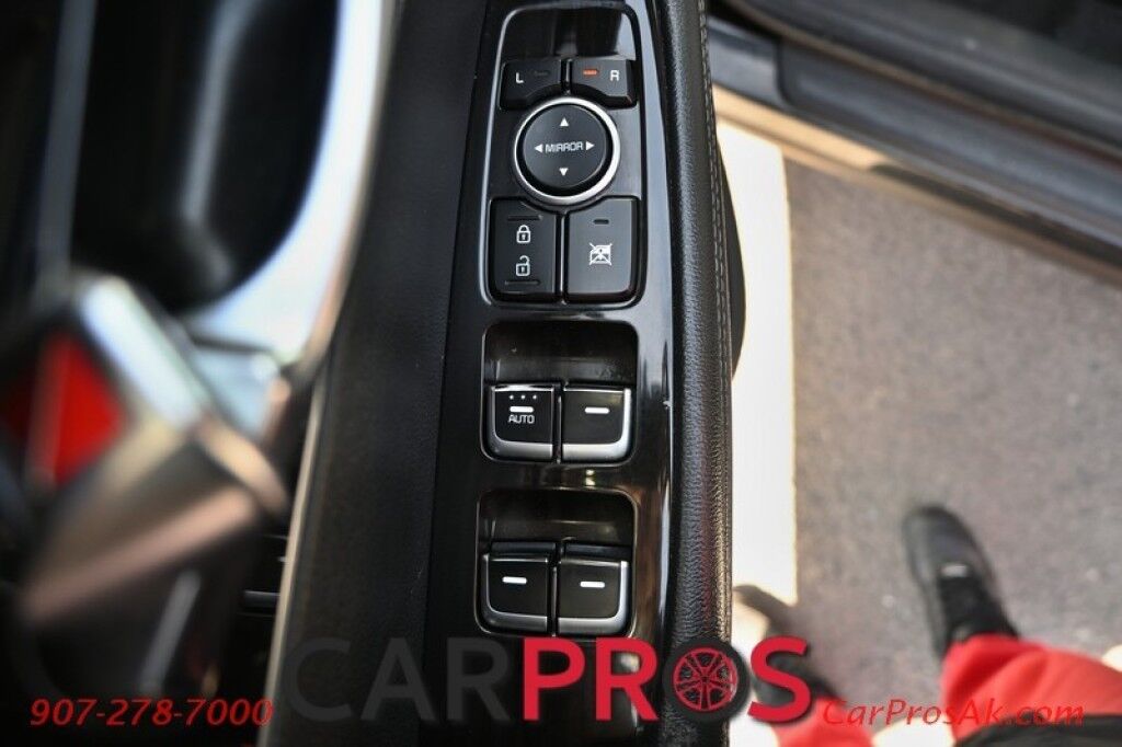 2019 Kia Sorento L - 2.4L - Automatic - Power Door Locks & Windows - Bluetooth - Keyless Entry - Cruise Control - Steering Wheel Controls - Backup Camera Anchorage AK