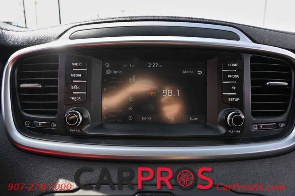 2019 Kia Sorento L - 2.4L - Automatic - Power Door Locks & Windows - Bluetooth - Keyless Entry - Cruise Control - Steering Wheel Controls - Backup Camera Anchorage AK