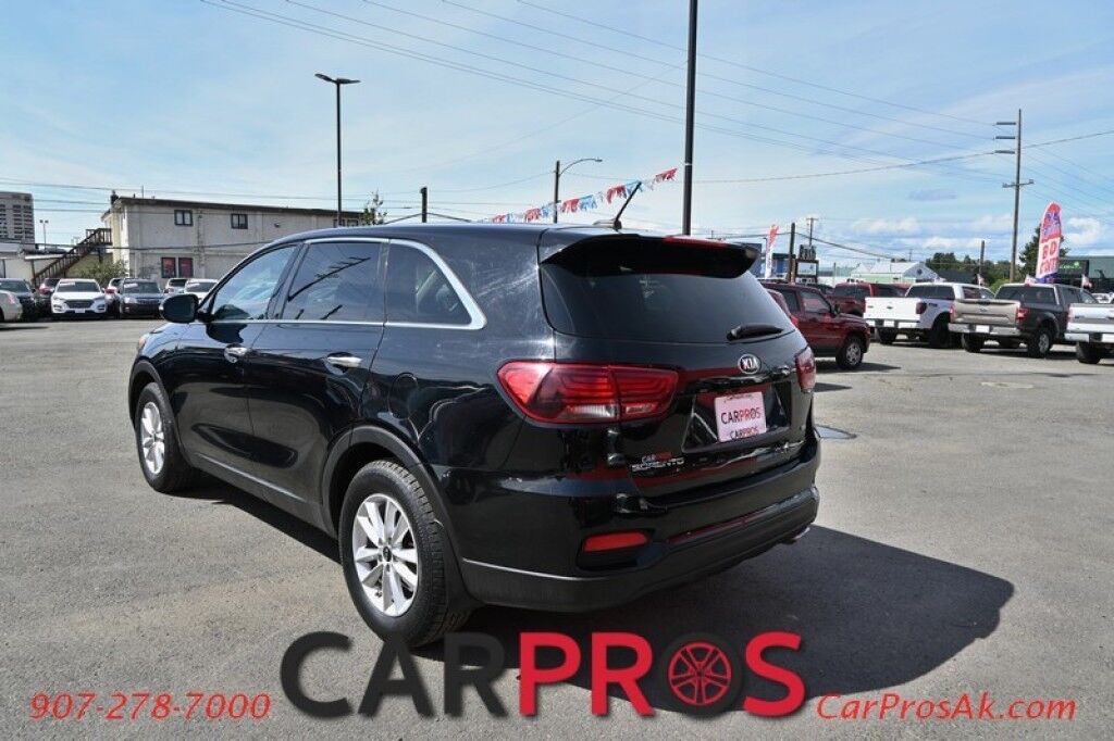 2019 Kia Sorento L - 2.4L - Automatic - Power Door Locks & Windows - Bluetooth - Keyless Entry - Cruise Control - Steering Wheel Controls - Backup Camera Anchorage AK