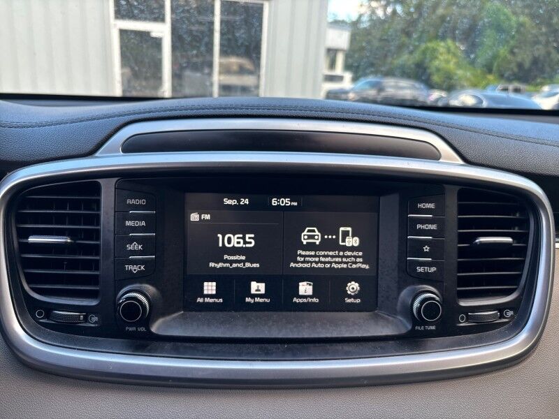 2019 Kia Sorento LX photo 21