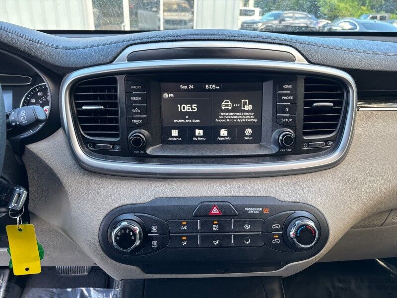 2019 Kia Sorento LX photo 19