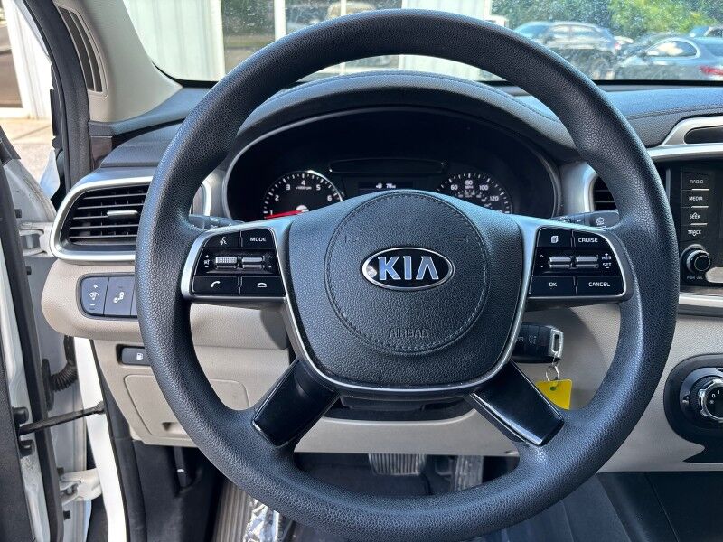 2019 Kia Sorento LX photo 16