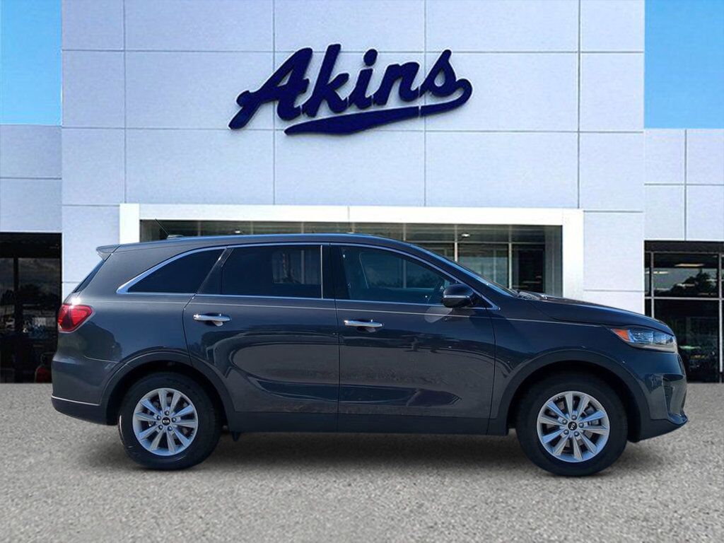 Used 2019 Kia Sorento LX with VIN 5XYPG4A35KG448371 for sale in Winder, GA