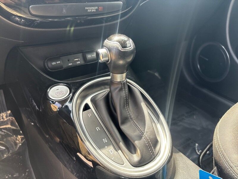2019 Kia Soul + w/PREMIUM AUDIO . NAVI. Seffner FL