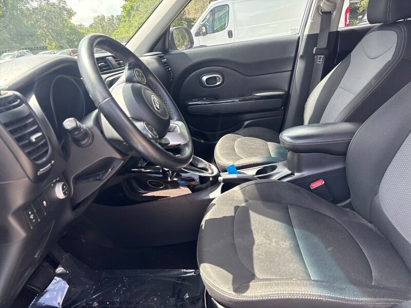 2019 Kia Soul + w/PREMIUM AUDIO . NAVI. Seffner FL