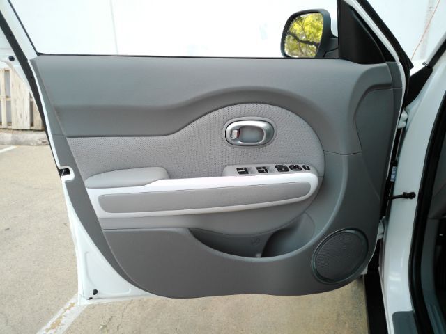 2019 Kia Soul EV + Plano TX
