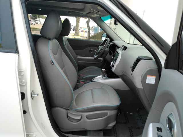 2019 Kia Soul EV + Plano TX
