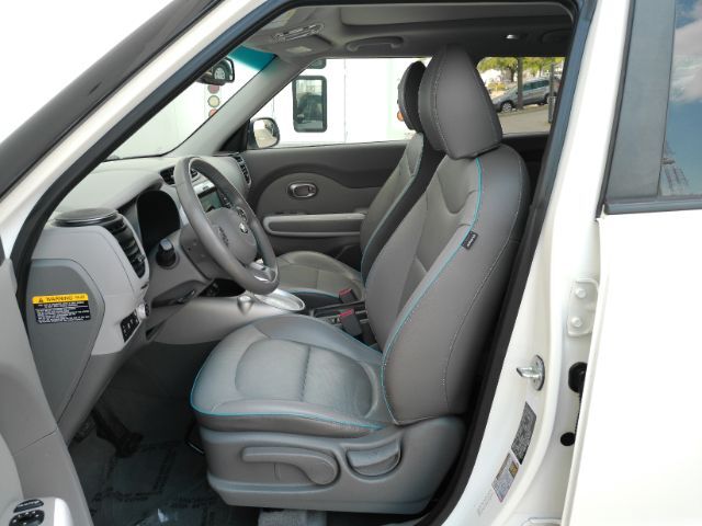 2019 Kia Soul EV + Plano TX