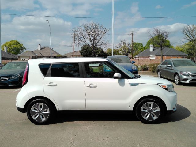2019 Kia Soul EV + Plano TX