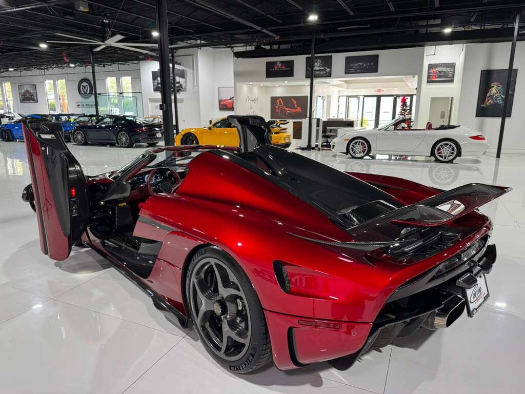 2019 Koenigsegg Regera $3,241,175 STICKER!!! Ghost Package, one-off paint, carbon wheels, power upgrade AND MUCH MORE!!! Fort Lauderdale FL