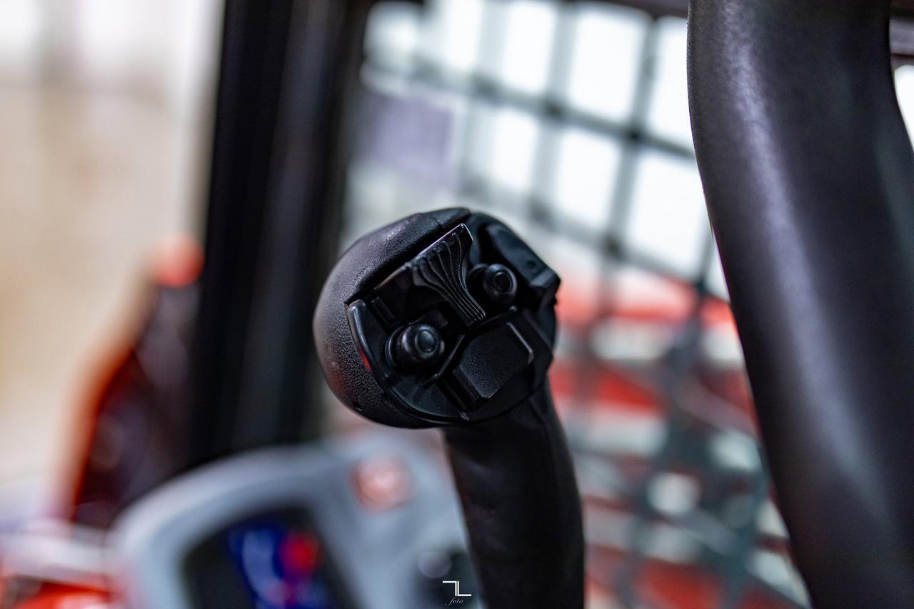 2019 Kubota SVL 65-2 Tracked Skid Steer Loader Diesel Red Deer AB