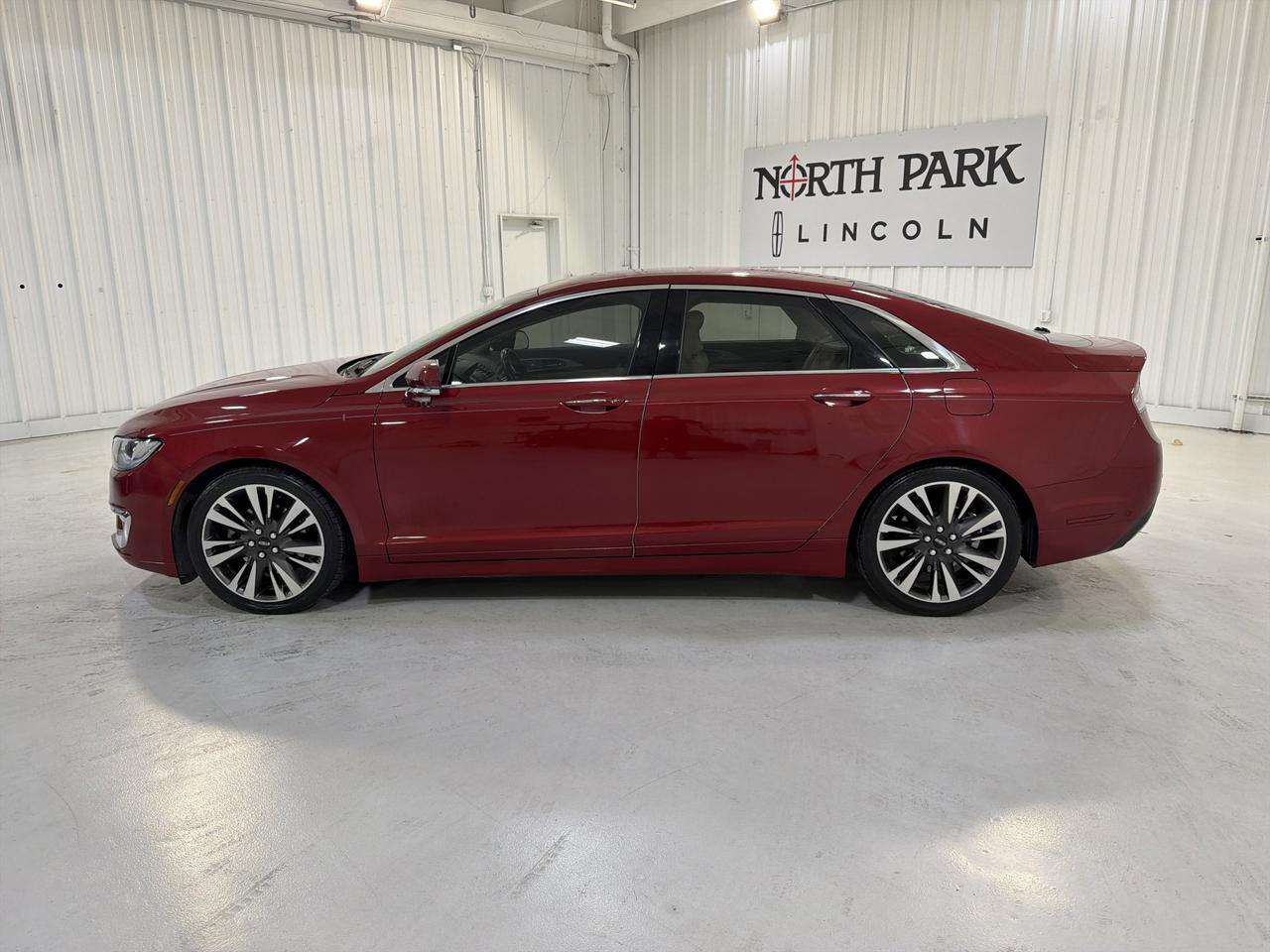 2019 LINCOLN MKZ Reserve II