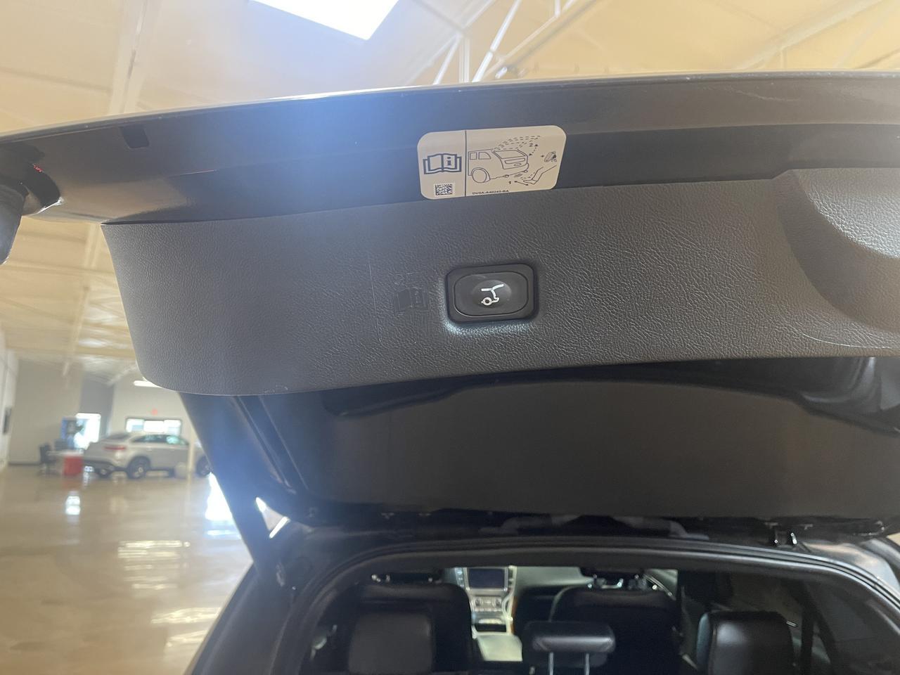 2019 Lincoln Nautilus Reserve photo 14