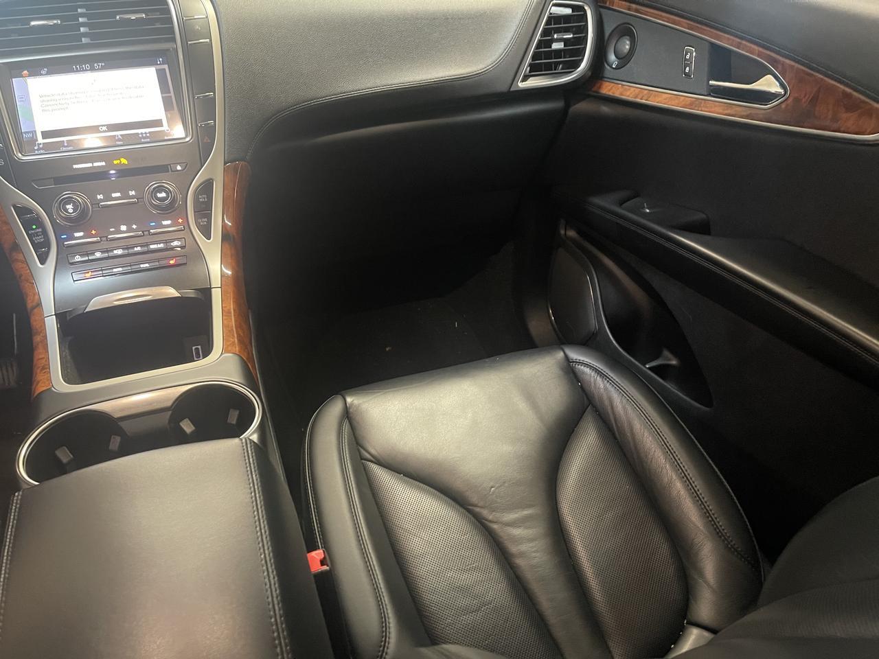 2019 Lincoln Nautilus Reserve photo 6
