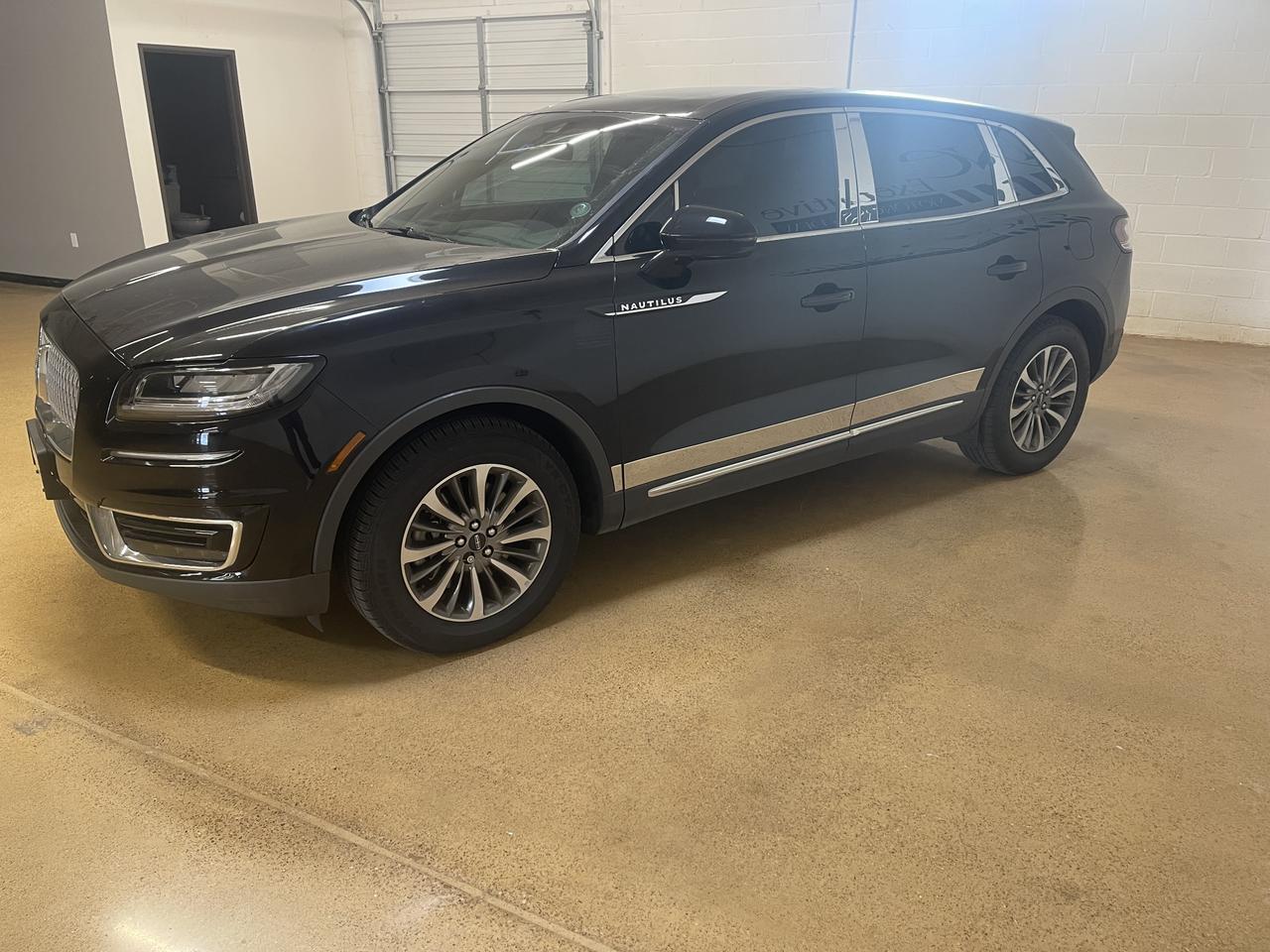 2019 Lincoln Nautilus Reserve photo 8
