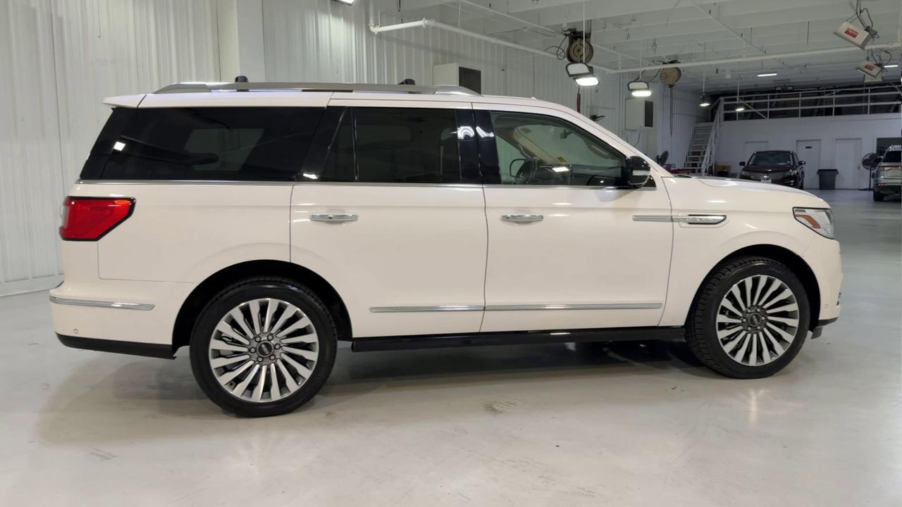 2019 LINCOLN Navigator Reserve
