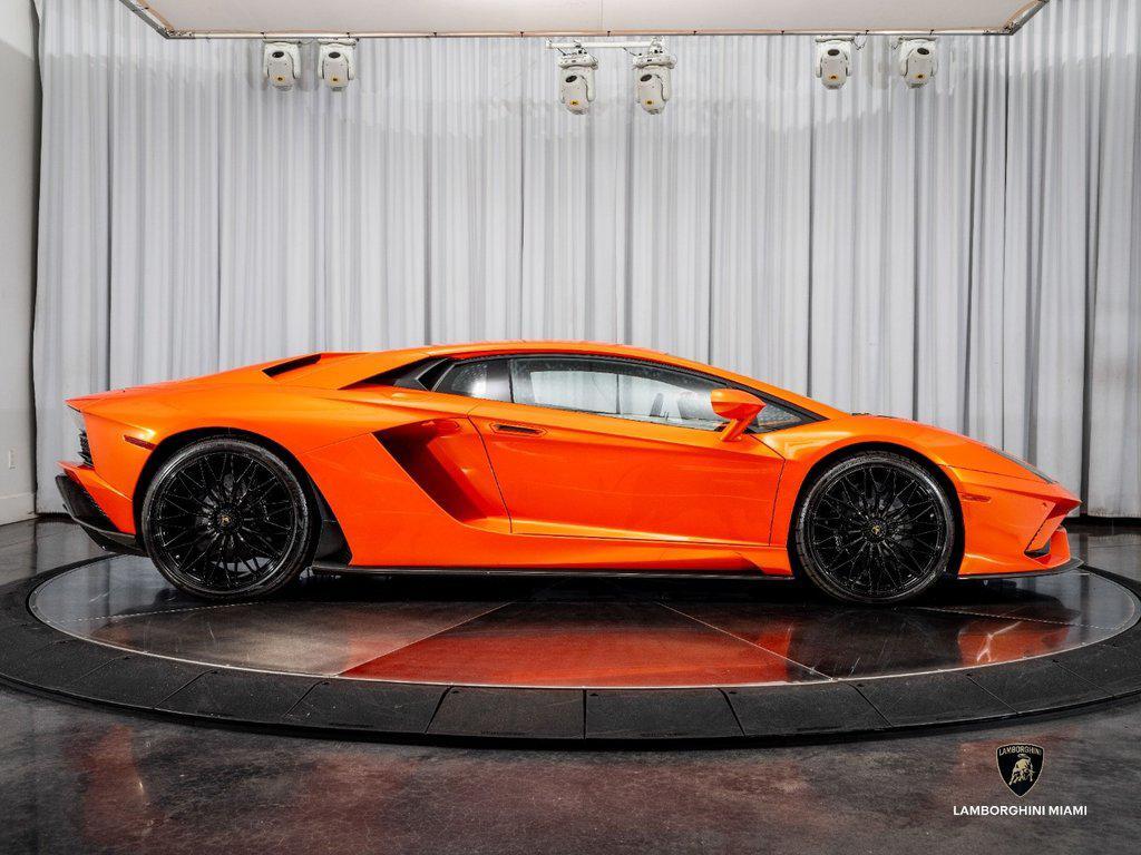 2019 Lamborghini Aventador S Coupe North Miami Beach FL