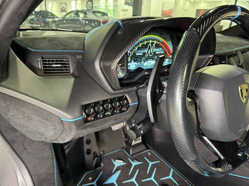 2019 Lamborghini Aventador SVJ Blu Cepheus paint, Ad Personam interior, Sensonum audio, HRE wheels, carbon galore AND MORE!! Fort Lauderdale FL