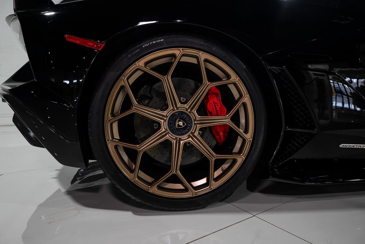 2019 Lamborghini Aventador SVJ Nero Aldebaran paint, Rosso Mars calipers, Ad Personam interior, carbon galore AND MUCH MORE!! Fort Lauderdale FL