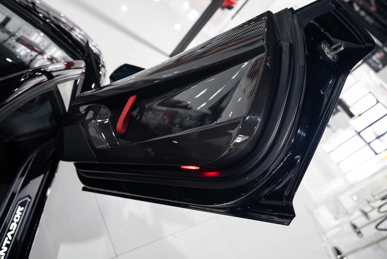 2019 Lamborghini Aventador SVJ Nero Aldebaran paint, Rosso Mars calipers, Ad Personam interior, carbon galore AND MUCH MORE!! Fort Lauderdale FL