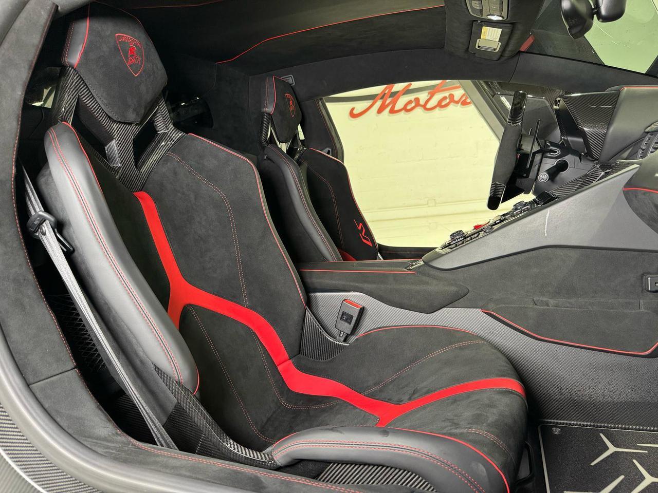 2019 Lamborghini Aventador SVJ TWIN TURBO!! Grigio Titans paint, factory two-tone, Sensonum audio, carbon fiber galore & MORE!! Fort Lauderdale FL