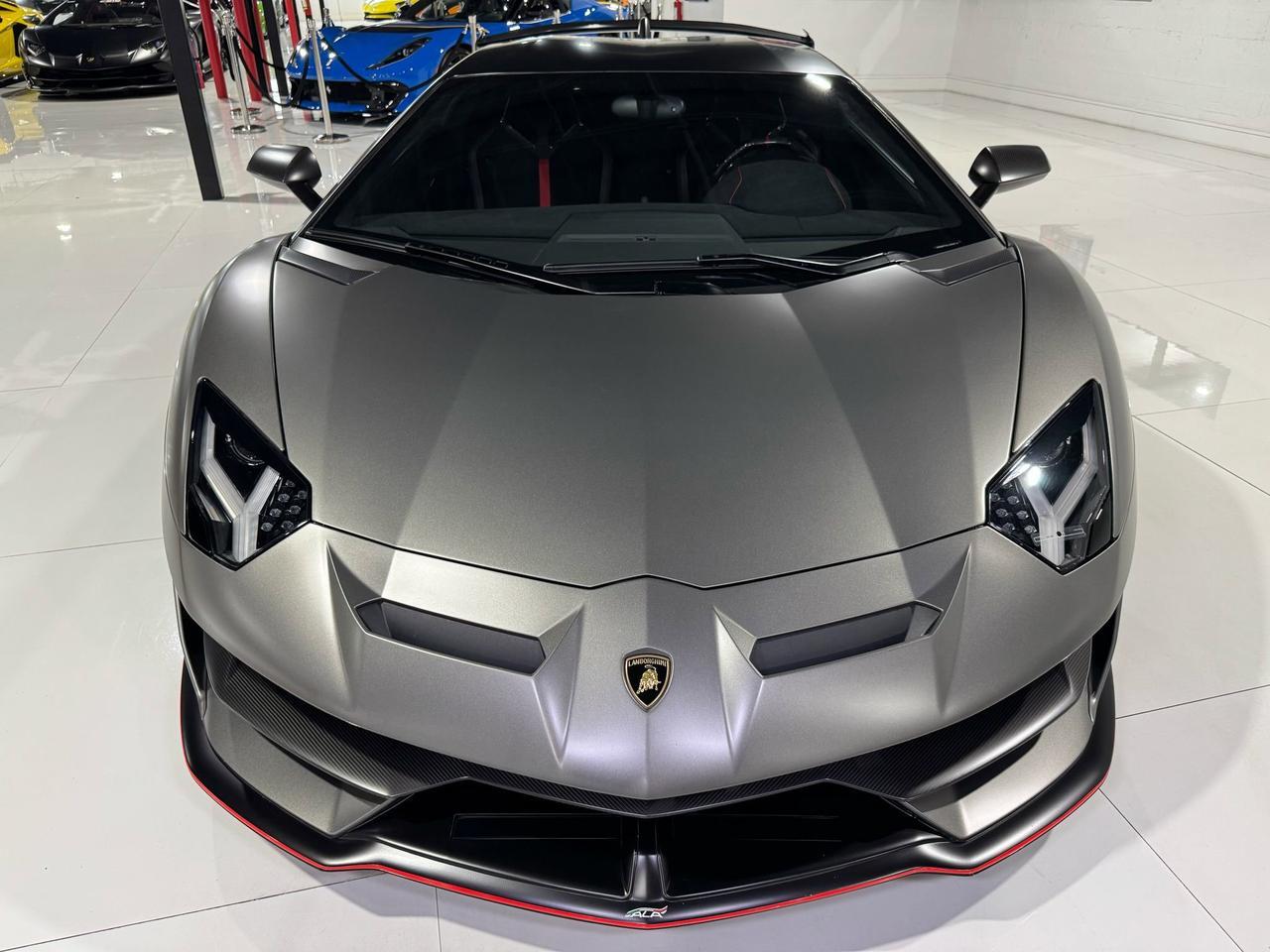 2019 Lamborghini Aventador SVJ TWIN TURBO!! Grigio Titans paint, factory two-tone, Sensonum audio, carbon fiber galore & MORE!! Fort Lauderdale FL