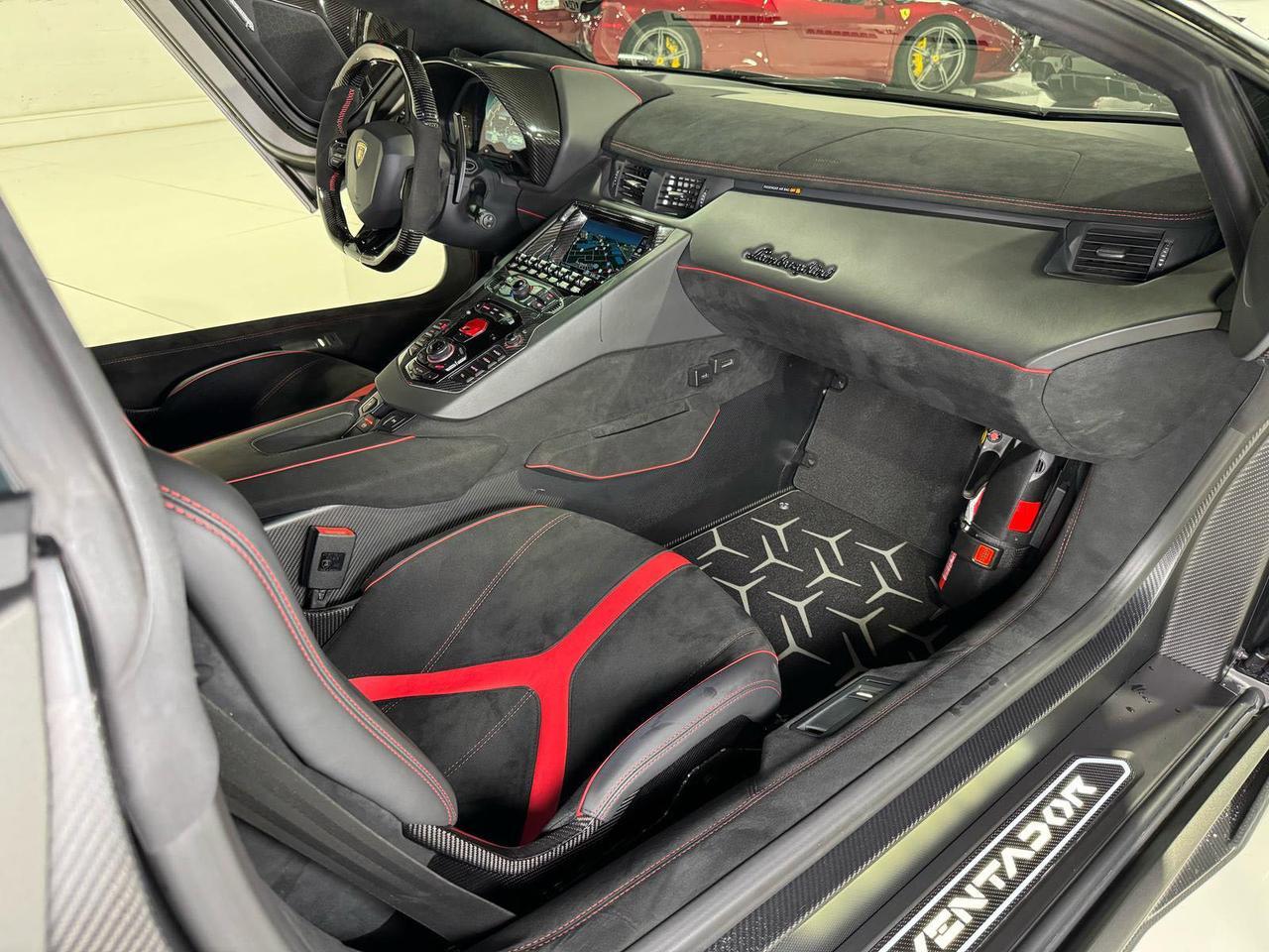 2019 Lamborghini Aventador SVJ TWIN TURBO!! Grigio Titans paint, factory two-tone, Sensonum audio, carbon fiber galore & MORE!! Fort Lauderdale FL