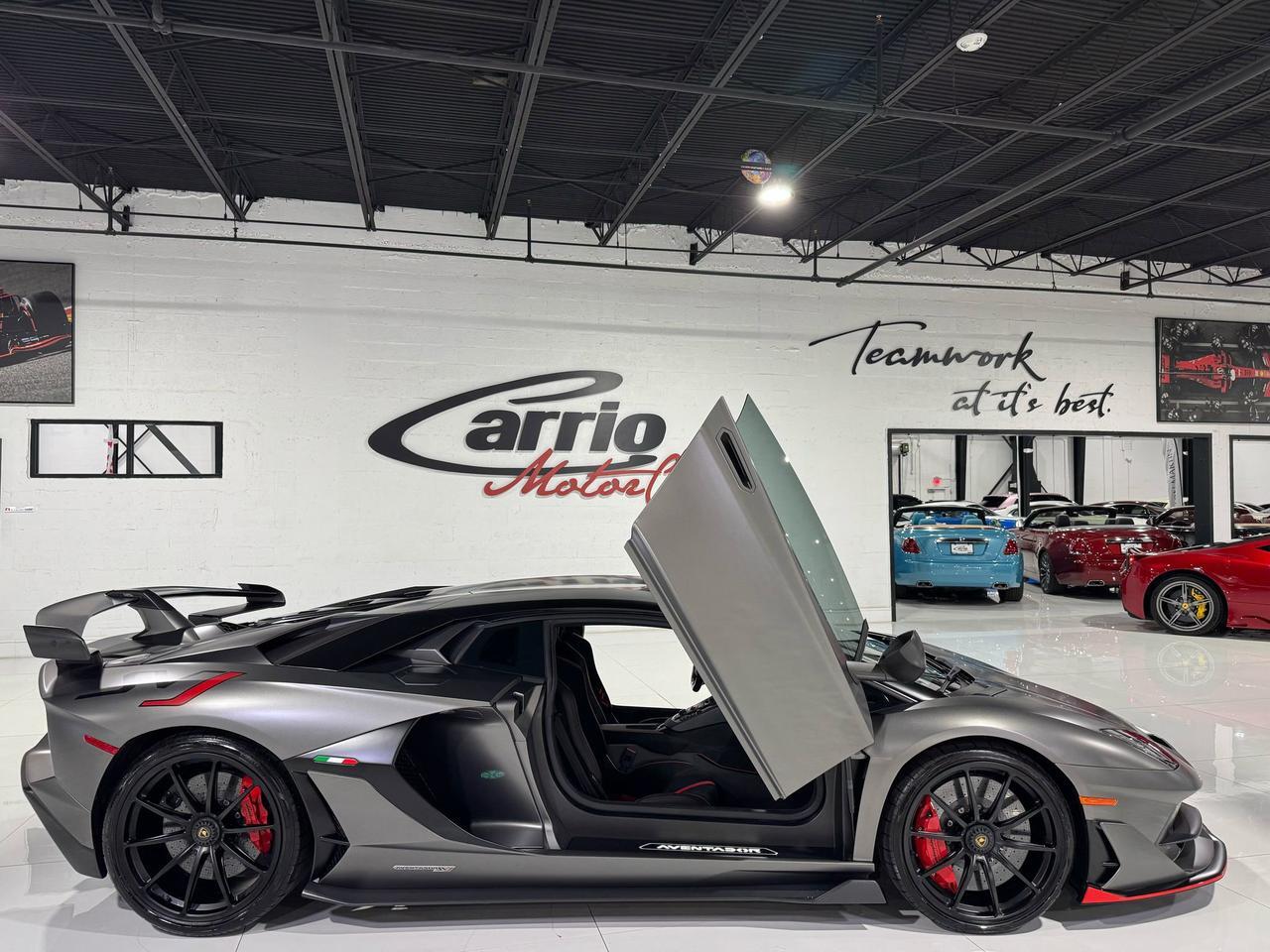2019 Lamborghini Aventador SVJ TWIN TURBO!! Grigio Titans paint, factory two-tone, Sensonum audio, carbon fiber galore & MORE!! Fort Lauderdale FL