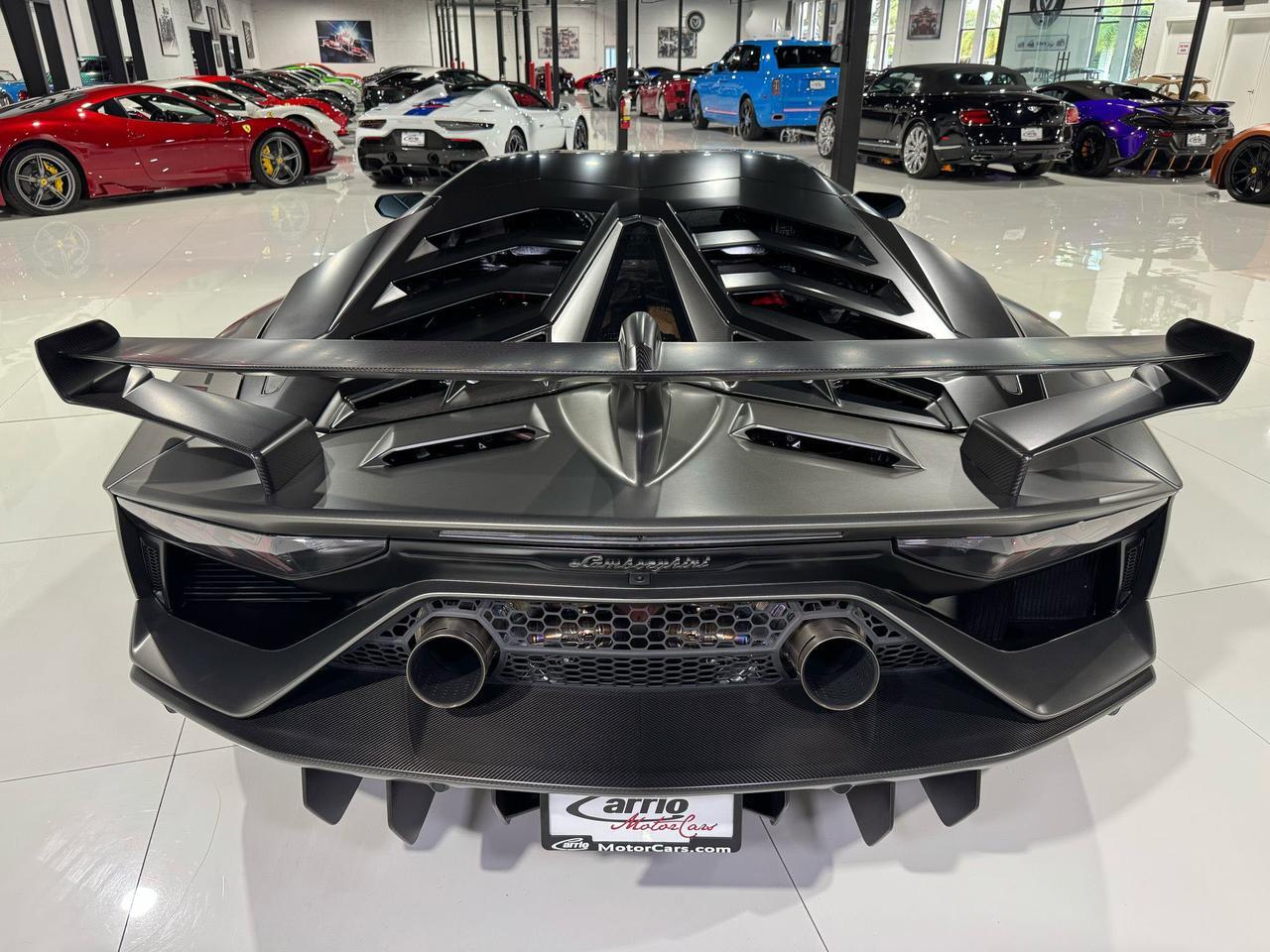 2019 Lamborghini Aventador SVJ TWIN TURBO!! Grigio Titans paint, factory two-tone, Sensonum audio, carbon fiber galore & MORE!! Fort Lauderdale FL