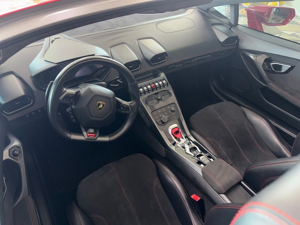 2019 Lamborghini Huracan HURACAN~CONVERTIBLE~LOW MILES!!!!~5.2 V10~CLEAN CARFAX~SERVICED AT LOCAL LAMBORGHINI~STORED INDOORS~ONLINE FINANCE AND SHIPPING AVAILABLE!!!!! Sarasota FL