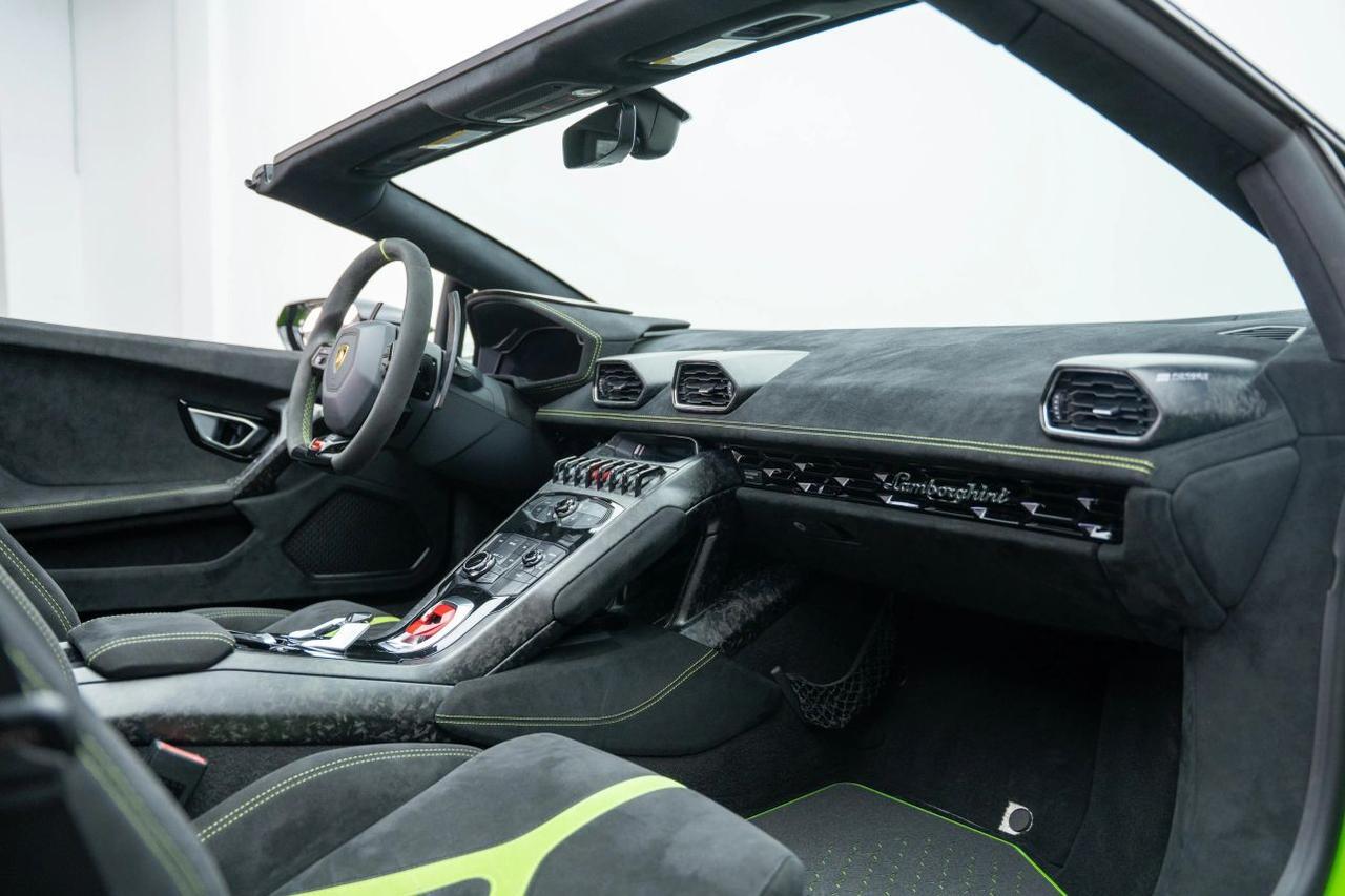 2019 Lamborghini Huracan Performante Convertible 2D St. Louis MO