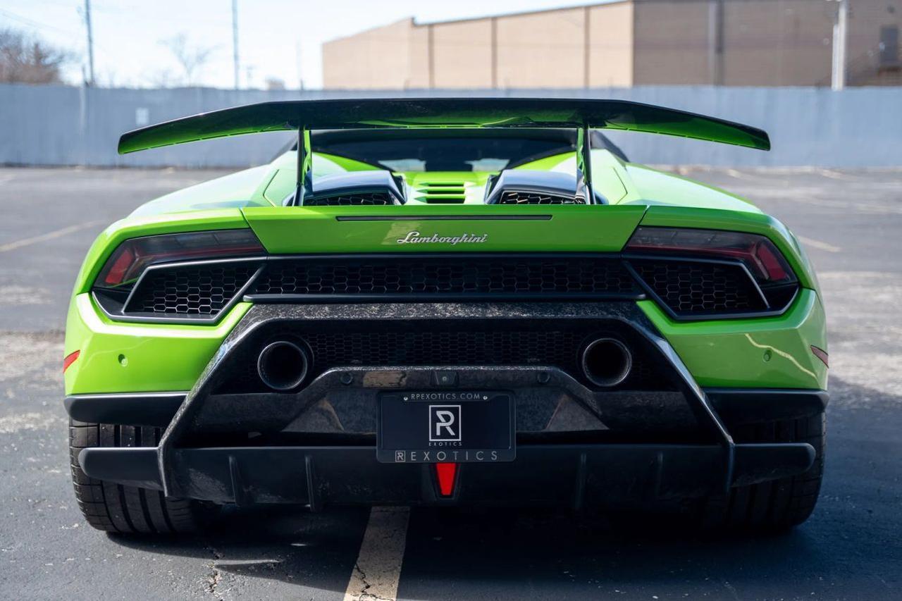 2019 Lamborghini Huracan Performante Convertible 2D St. Louis MO
