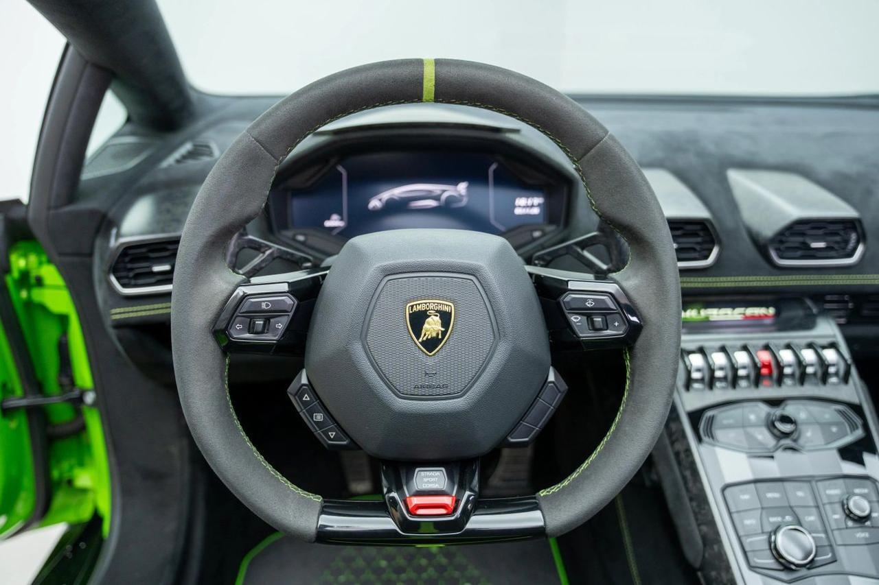 2019 Lamborghini Huracan Performante Convertible 2D St. Louis MO