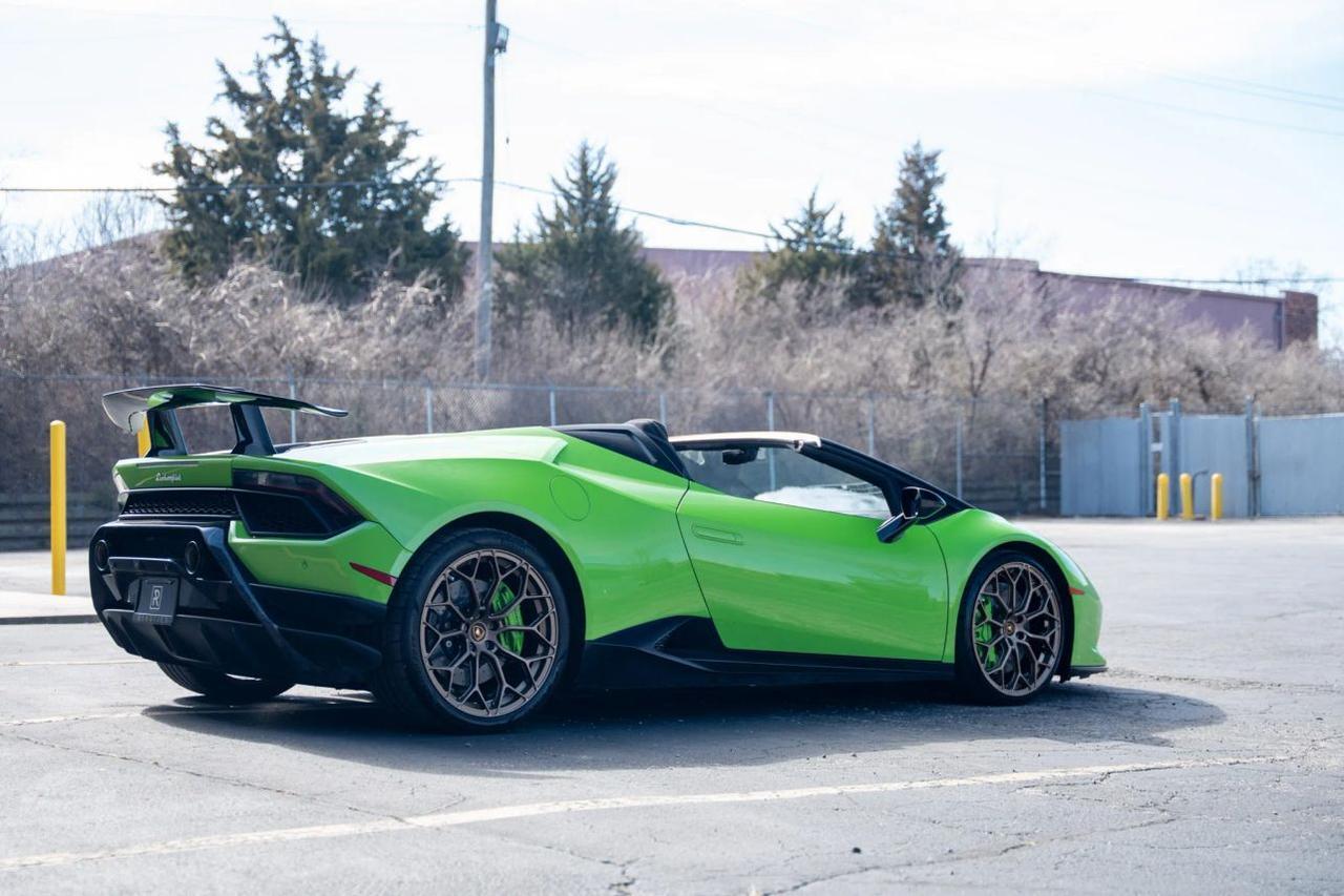 2019 Lamborghini Huracan Performante Convertible 2D St. Louis MO