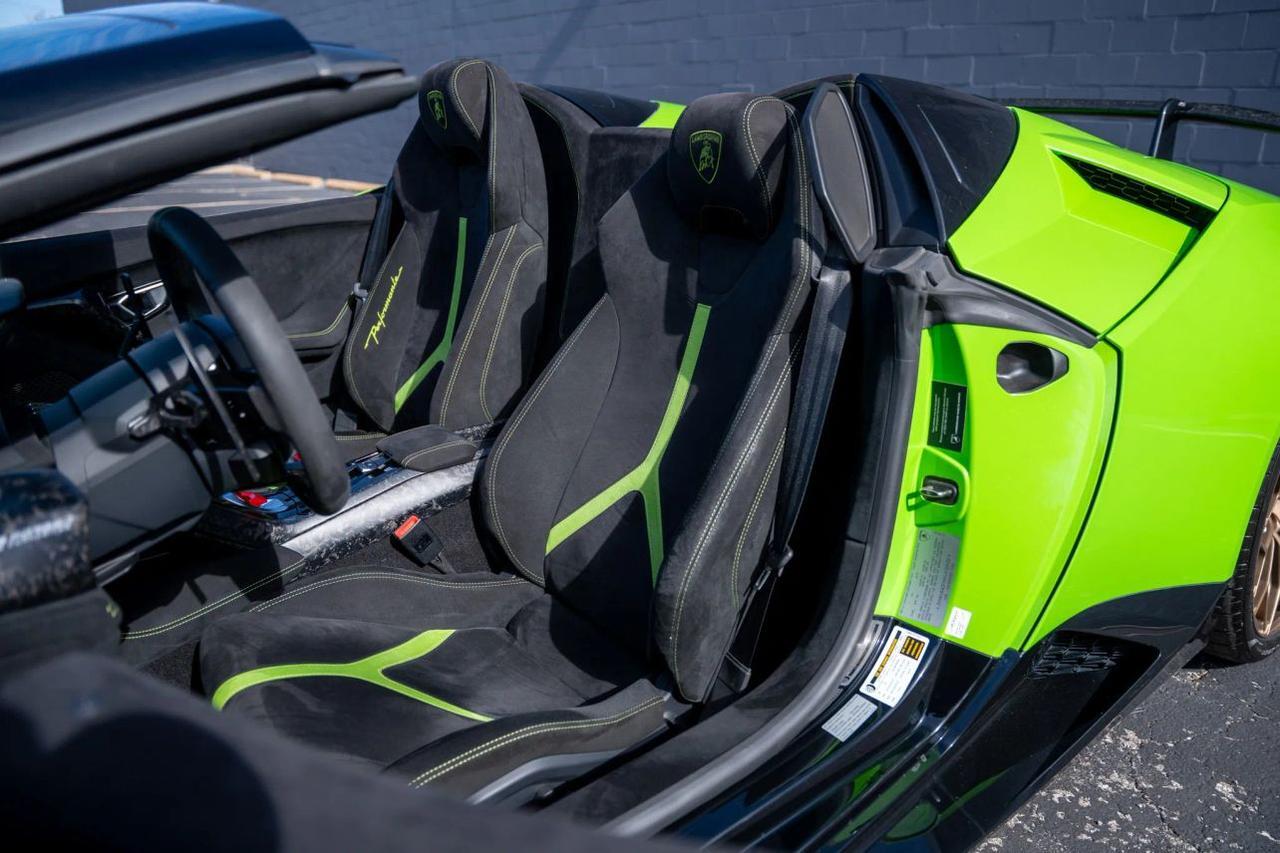 2019 Lamborghini Huracan Performante Convertible 2D St. Louis MO
