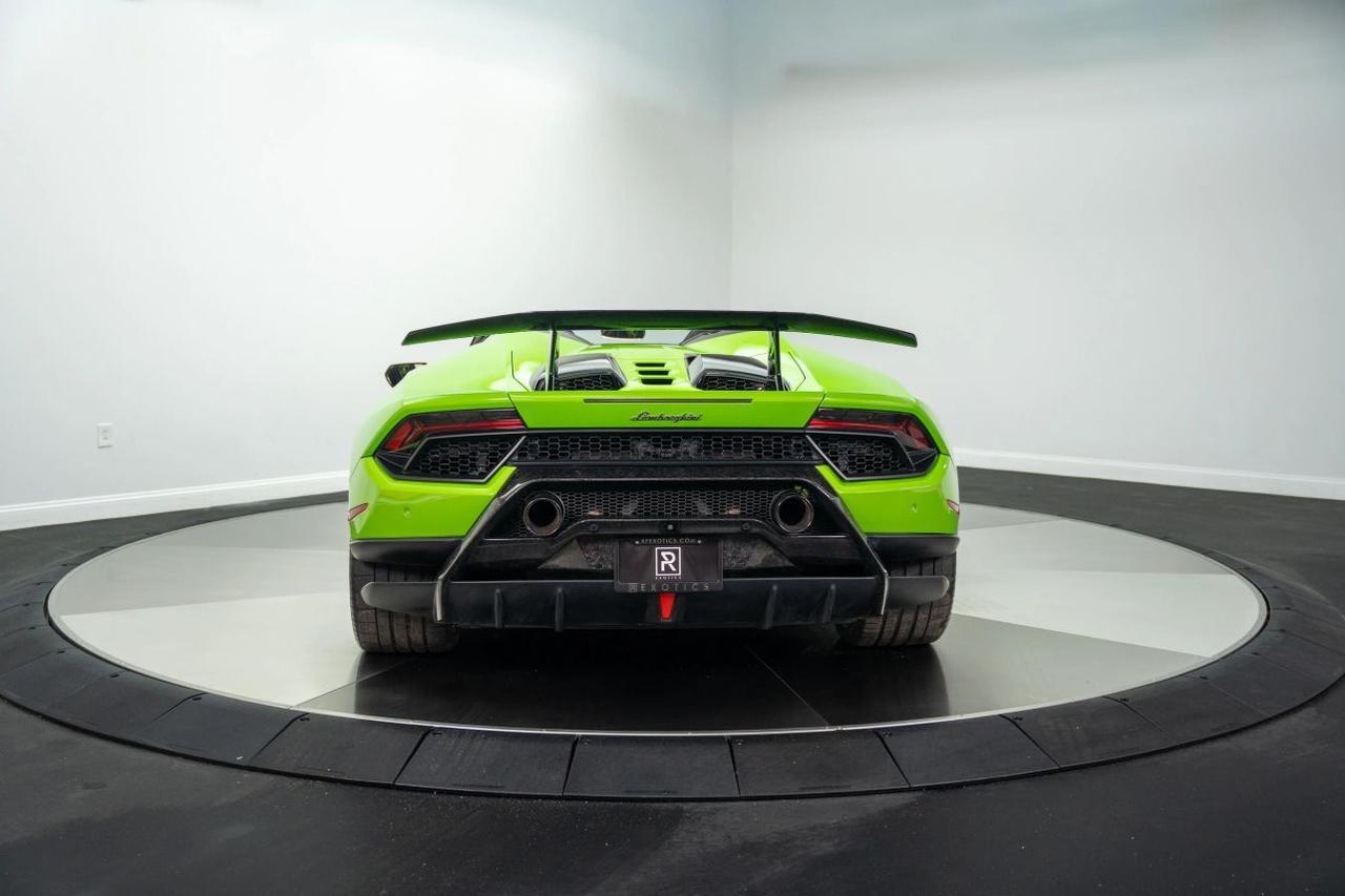 2019 Lamborghini Huracan Performante Convertible 2D St. Louis MO