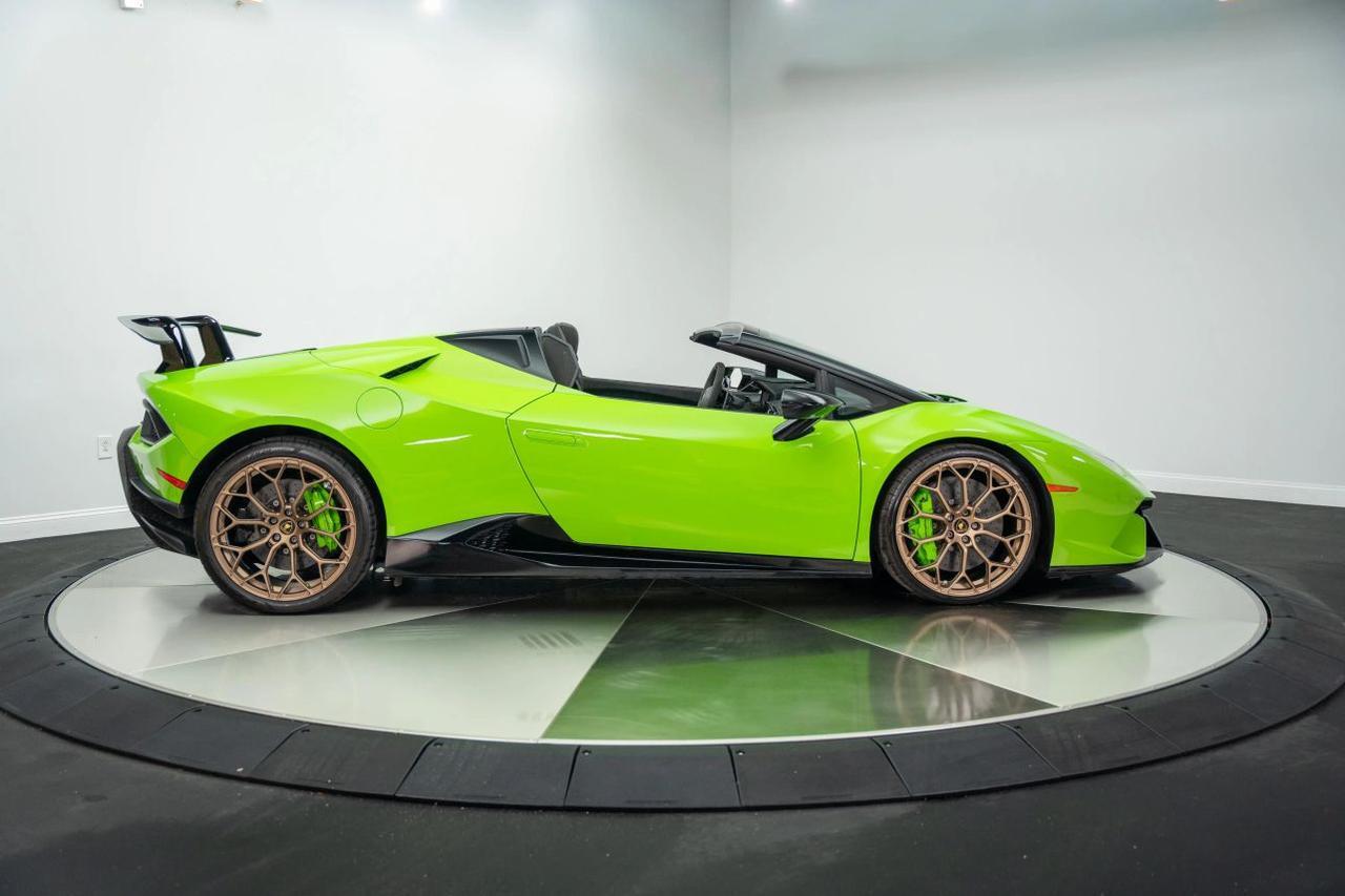 2019 Lamborghini Huracan Performante Convertible 2D St. Louis MO