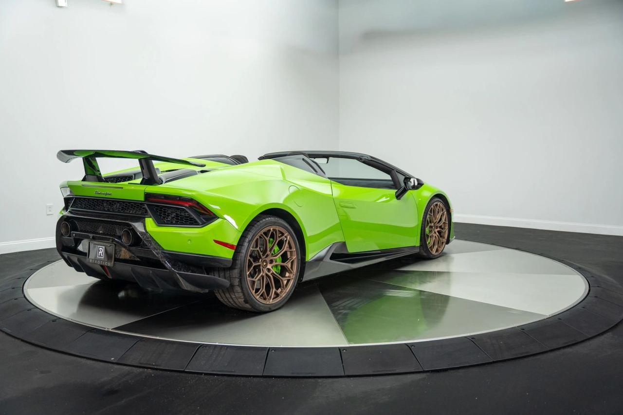 2019 Lamborghini Huracan Performante Convertible 2D St. Louis MO
