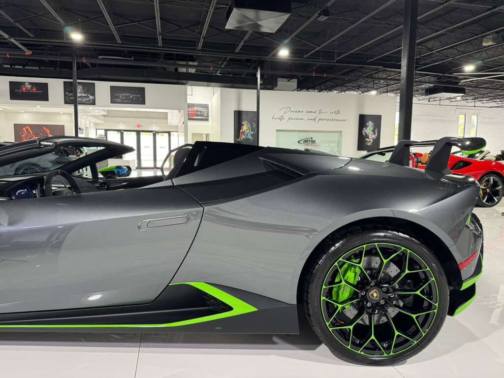 2019 Lamborghini Huracan Performante Spyder Grigio Lynx paint, Sensonum audio, forged carbon galore AND MORE!!! Fort Lauderdale FL