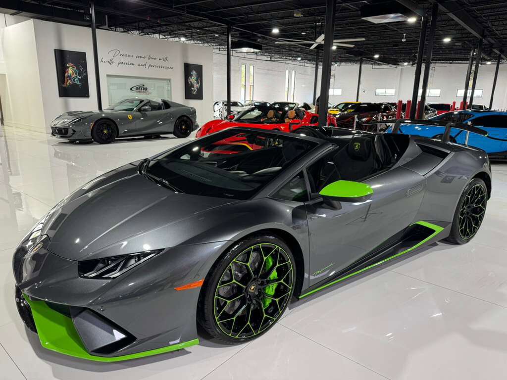2019 Lamborghini Huracan Performante Spyder Grigio Lynx paint, Sensonum audio, forged carbon galore AND MORE!!! Fort Lauderdale FL