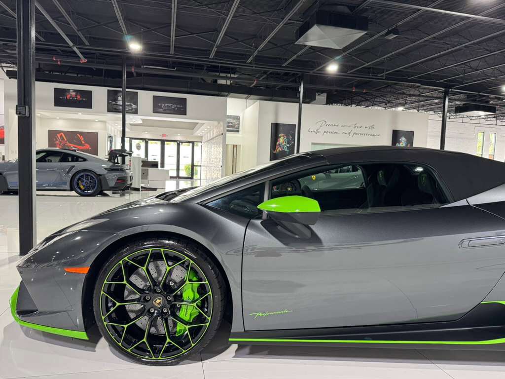 2019 Lamborghini Huracan Performante Spyder Grigio Lynx paint, Sensonum audio, forged carbon galore AND MORE!!! Fort Lauderdale FL