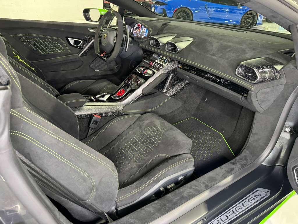 2019 Lamborghini Huracan Performante Spyder Grigio Lynx paint, Sensonum audio, forged carbon galore AND MORE!!! Fort Lauderdale FL