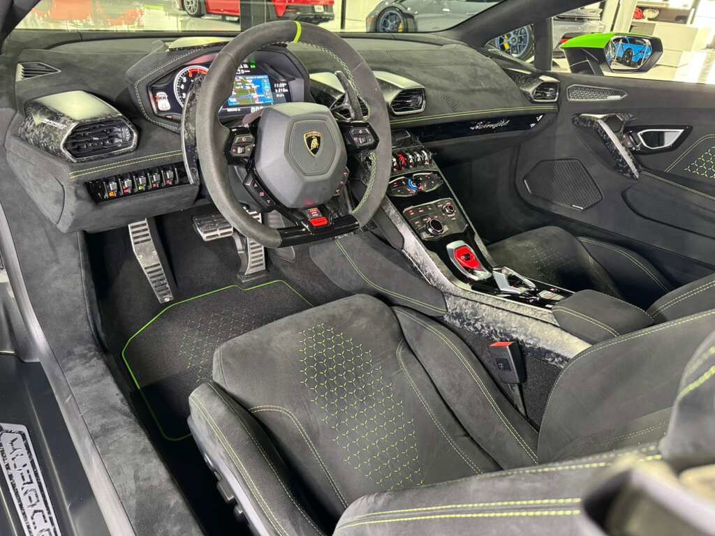 2019 Lamborghini Huracan Performante Spyder Grigio Lynx paint, Sensonum audio, forged carbon galore AND MORE!!! Fort Lauderdale FL