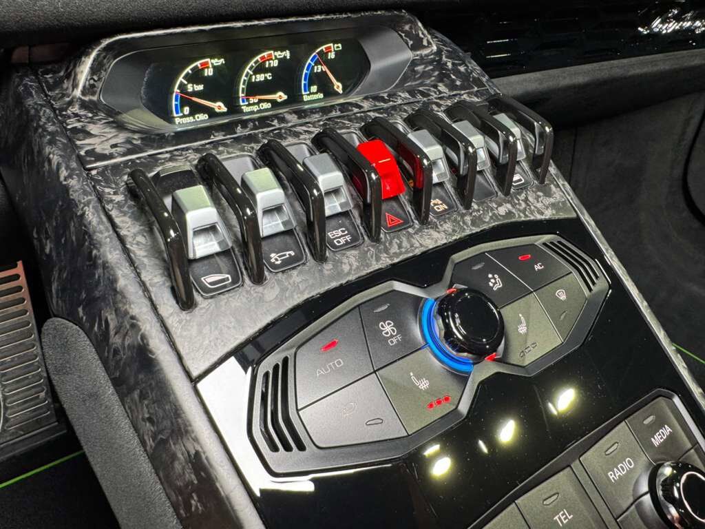 2019 Lamborghini Huracan Performante Spyder Grigio Lynx paint, Sensonum audio, forged carbon galore AND MORE!!! Fort Lauderdale FL