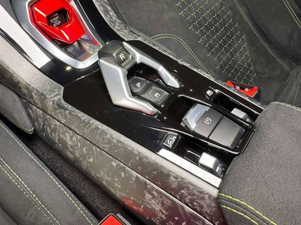 2019 Lamborghini Huracan Performante Spyder Grigio Lynx paint, Sensonum audio, forged carbon galore AND MORE!!! Fort Lauderdale FL