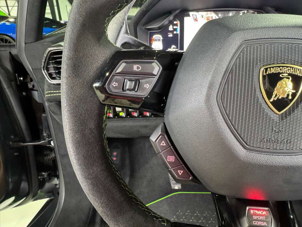 2019 Lamborghini Huracan Performante Spyder Grigio Lynx paint, Sensonum audio, forged carbon galore AND MORE!!! Fort Lauderdale FL