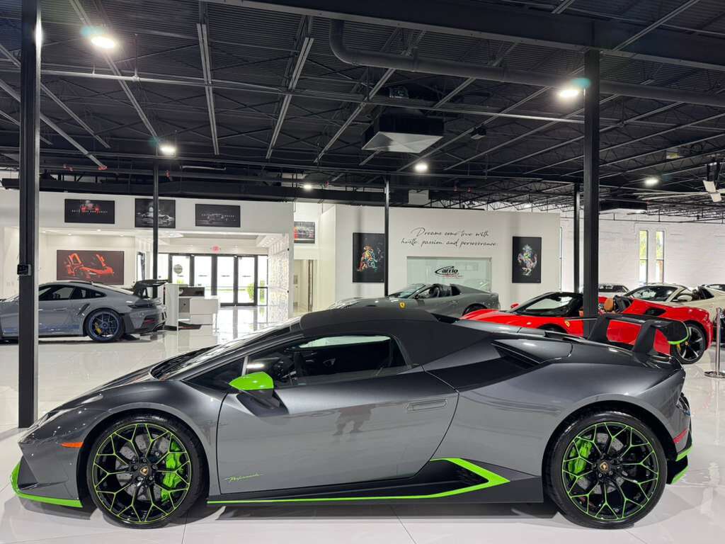 2019 Lamborghini Huracan Performante Spyder Grigio Lynx paint, Sensonum audio, forged carbon galore AND MORE!!! Fort Lauderdale FL