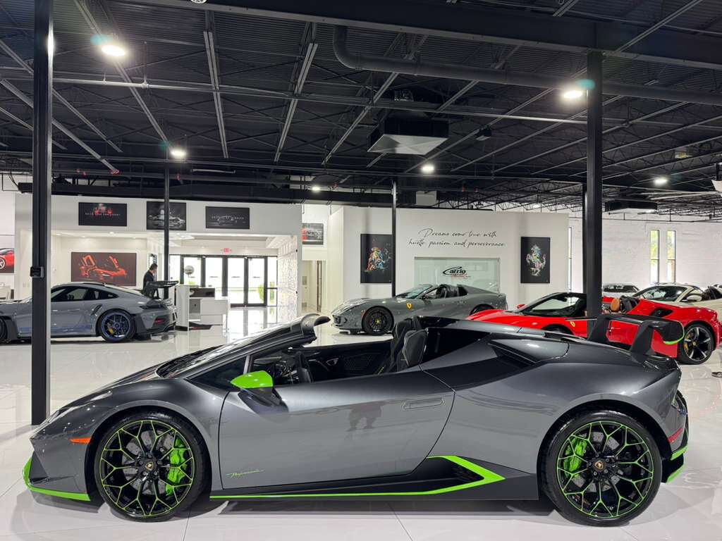 2019 Lamborghini Huracan Performante Spyder Grigio Lynx paint, Sensonum audio, forged carbon galore AND MORE!!! Fort Lauderdale FL